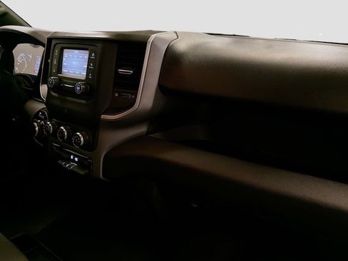 Used 2022 RAM 1500 Big Horn AWD/4WD image 40