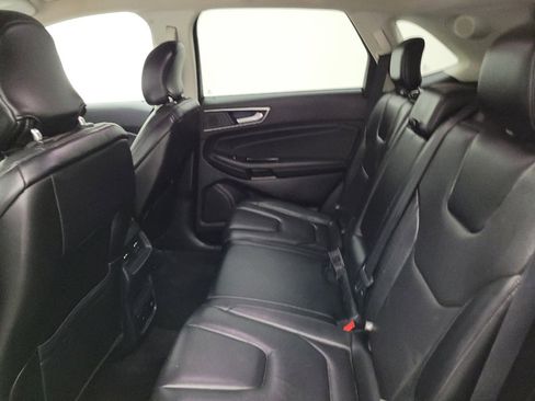 Used 2019 Ford Edge Titanium w/ Cold Weather Package AWD/4WD image 18