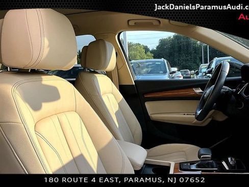 Used 2023 Audi Q5 2.0T Premium w/ Convenience Package AWD/4WD image 7
