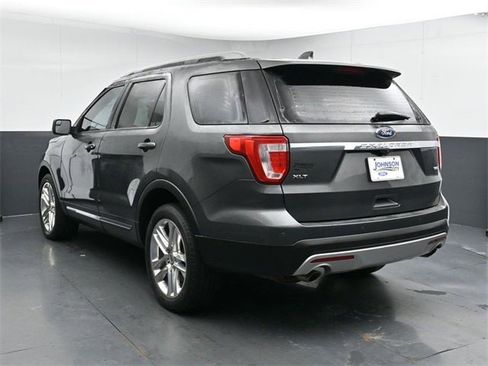 Used 2016 Ford Explorer XLT w/ Equipment Group 202A image 11