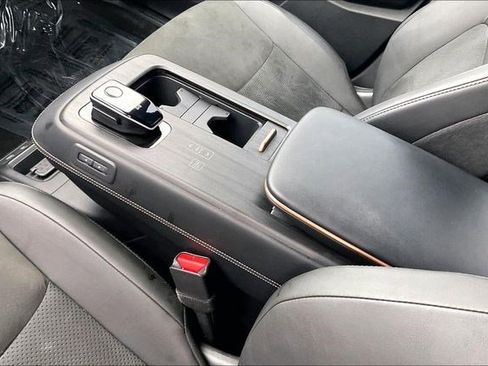 Used 2023 Nissan Ariya AWD image 17