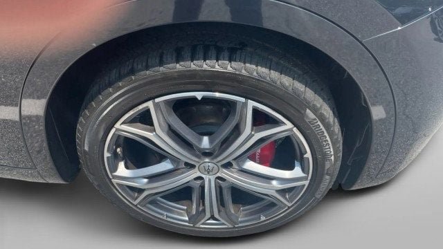 Used 2023 Maserati Levante GT AWD/4WD image 21