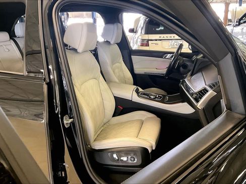 Used 2025 BMW X5 xDrive40i w/ M Sport Package image 8