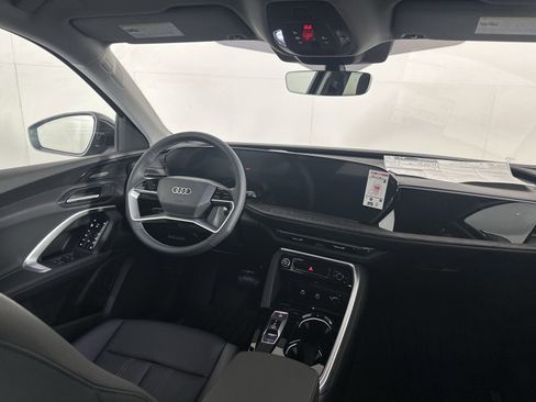 Used 2025 Audi Q5 Premium Plus w/ Premium Plus image 13