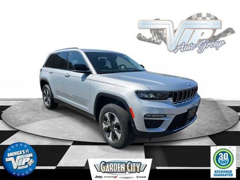 Certified 2023 Jeep Grand Cherokee 4WD 4xe w/ Luxury Tech Group II image 1