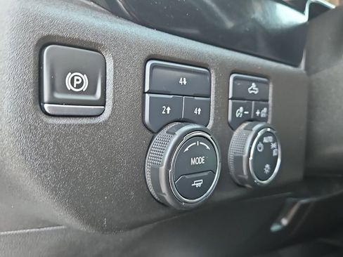 Used 2024 Chevrolet Silverado 2500 LT image 22