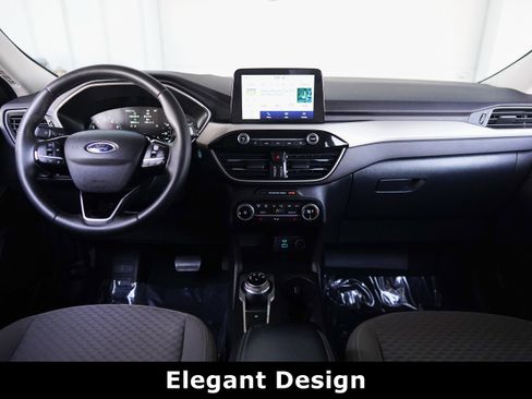 Used 2021 Ford Escape SE w/ Cold Weather Package image 13