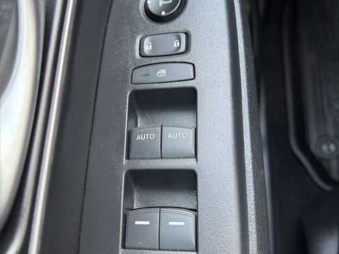 Used 2020 Honda CR-V Touring image 6