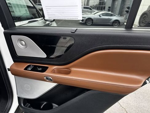 Certified 2023 Lincoln Aviator Reserve w/ Equipment Group 201A image 40