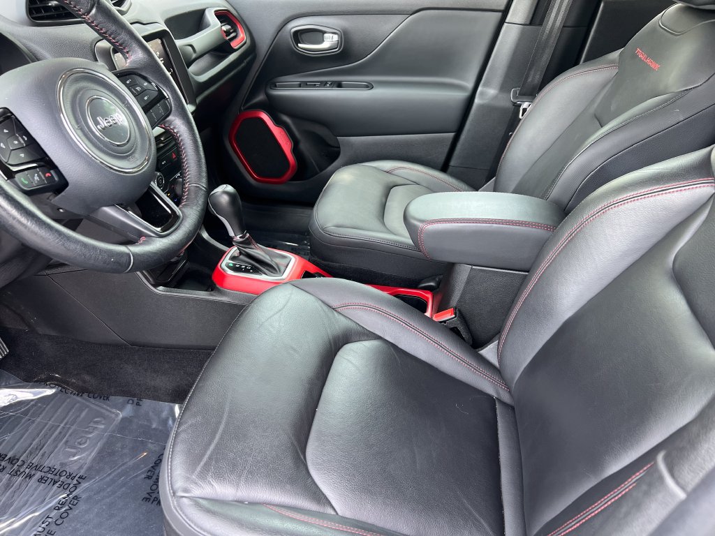 Used 2022 Jeep Renegade Trailhawk AWD/4WD image 10