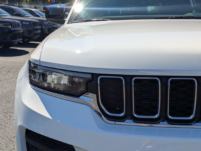 New 2027 Jeep Grand Cherokee Laredo X RWD image 10