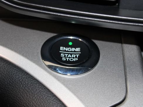 Used 2021 Ford Explorer XLT RWD image 42