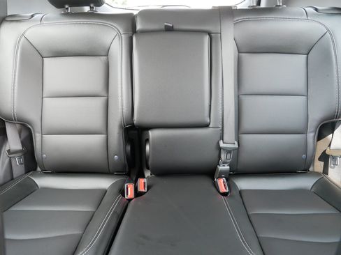 Used 2024 GMC Terrain SLT w/ Elevation Edition AWD/4WD image 13