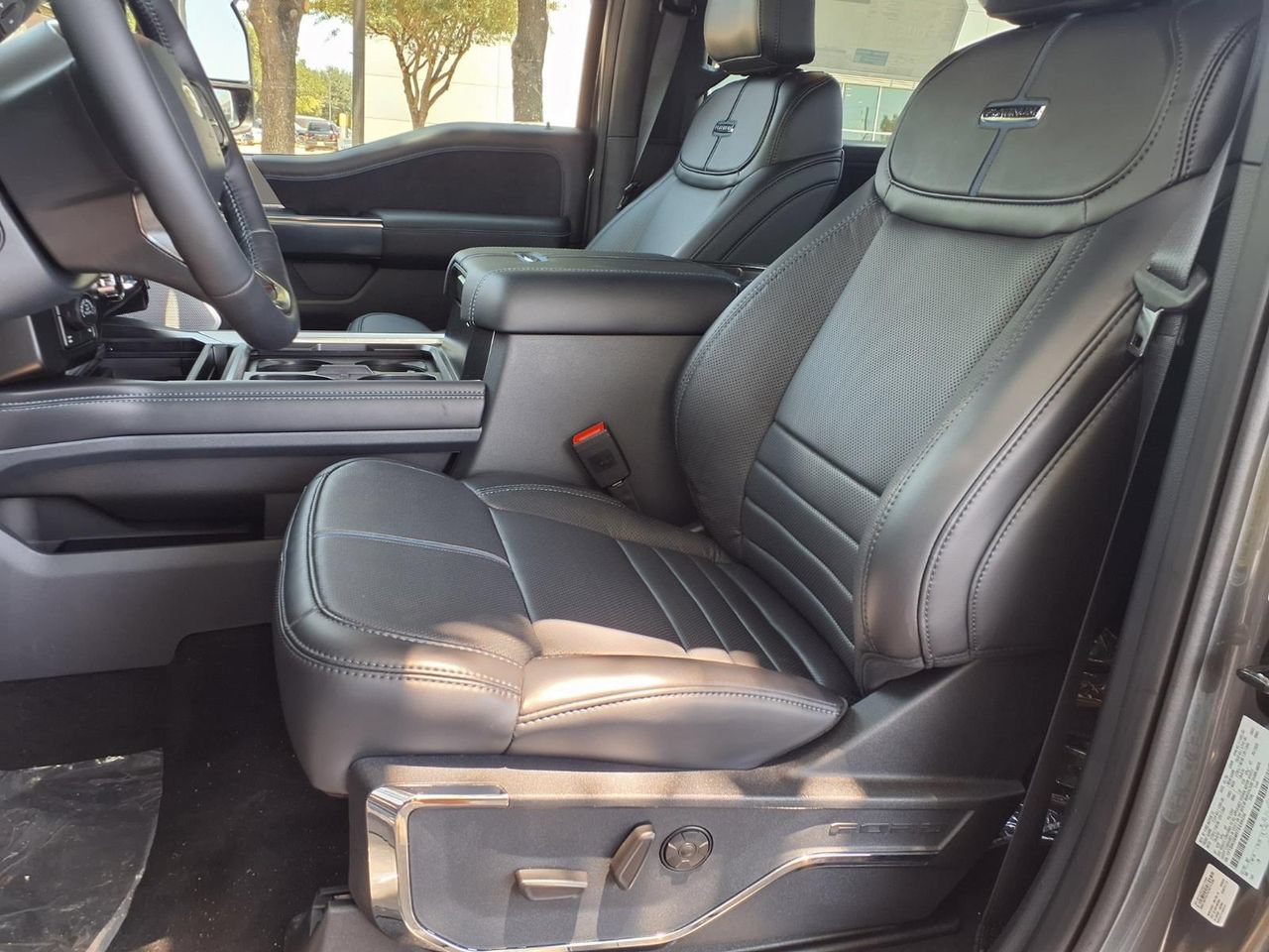 New 2026 Ford F250 Platinum w/ Tremor Off-Road Package AWD/4WD image 20