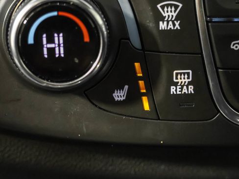 Used 2021 Chevrolet Traverse RS w/ LPO, Floor Liner Package image 31