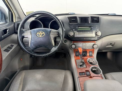 Used 2010 Toyota Highlander Limited FWD image 27