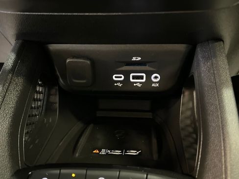 Used 2023 Chevrolet TrailBlazer ACTIV w/ Sun and Liftgate Package image 29