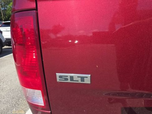Used 2019 RAM 1500 Classic SLT RWD image 6
