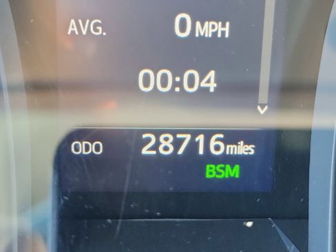 Used 2020 Toyota Camry SE image 32