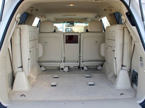 Used 2015 Lexus LX 570 4WD w/ Luxury Package image 31