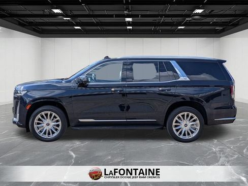 Used 2021 Cadillac Escalade Premium Luxury image 2