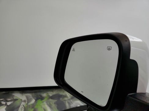 Used 2021 Jeep Grand Cherokee Laredo image 16