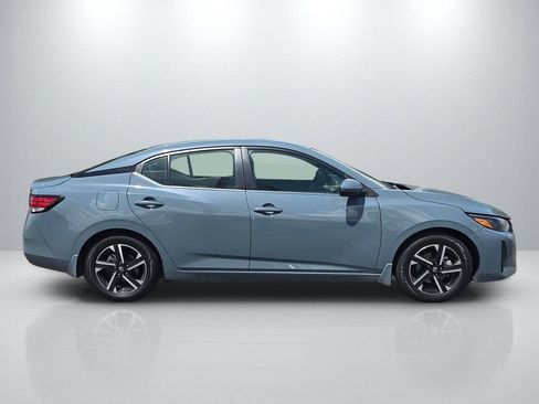 Used 2024 Nissan Sentra SV FWD image 4