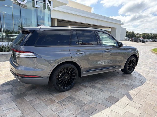 New 2027 Lincoln Aviator Reserve w/ Jet Appearance Package RWD image 2