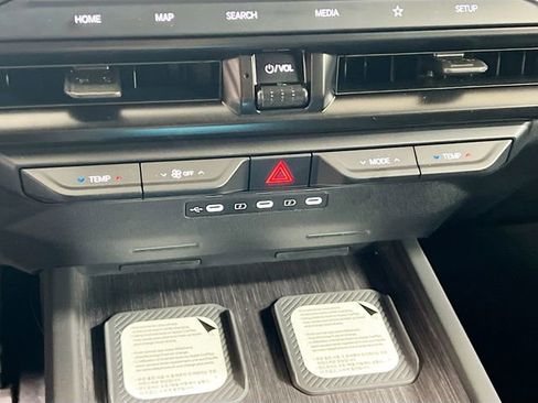 New 2027 Kia Telluride SX Prestige X-Line w/ Towing Package image 16