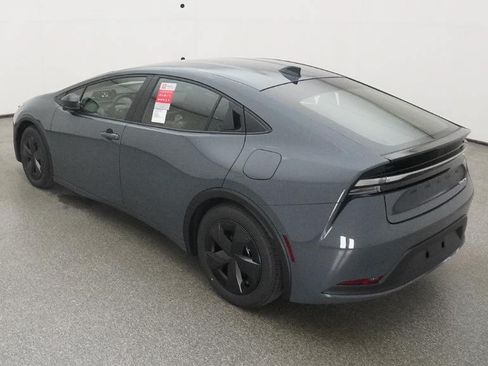 New 2026 Toyota Prius Plug-In Hybrid FWD image 32