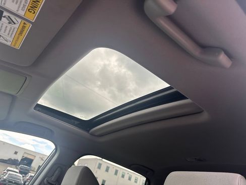 Used 2022 Honda CR-V EX image 10