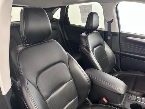 Used 2021 Ford Escape SEL image 37