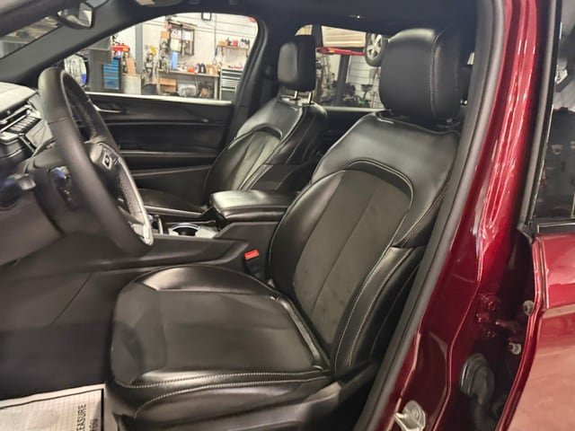 Used 2024 Jeep Grand Cherokee L Altitude AWD/4WD image 45