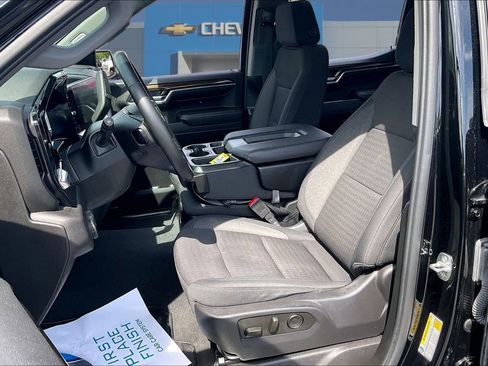 Used 2024 Chevrolet Silverado 1500 LT AWD/4WD image 22