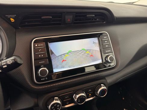 Used 2021 Nissan Kicks S image 2