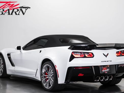 Used 2016 Chevrolet Corvette Z06 w/ 3LZ Preferred Equipment Group RWD image 11