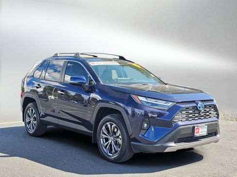 Used 2024 Toyota RAV4 Limited w/ Advanced Technology Package AWD/4WD image 7