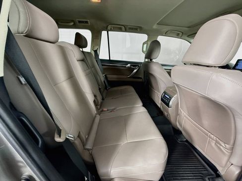 Used 2022 Lexus GX 460 Premium w/ Premium Package AWD/4WD image 22