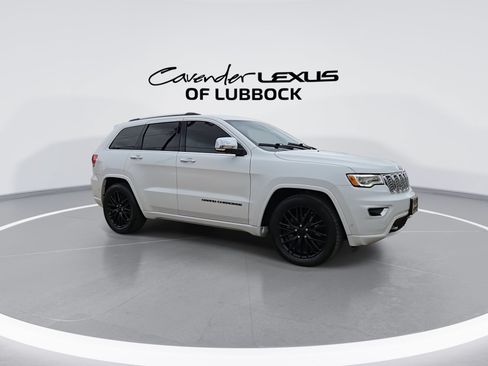 Used 2019 Jeep Grand Cherokee Overland AWD/4WD image 2