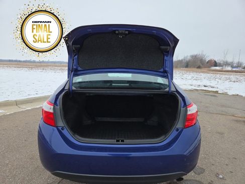 Used 2016 Toyota Corolla S image 22