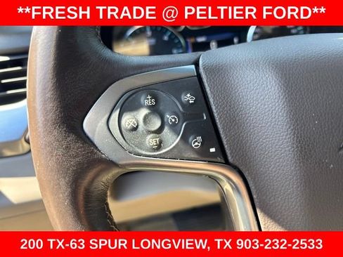 Used 2015 Chevrolet Suburban LTZ RWD image 11