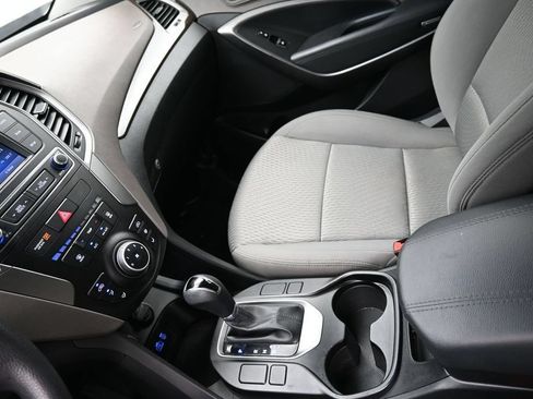 Used 2017 Hyundai Santa Fe Sport FWD image 18