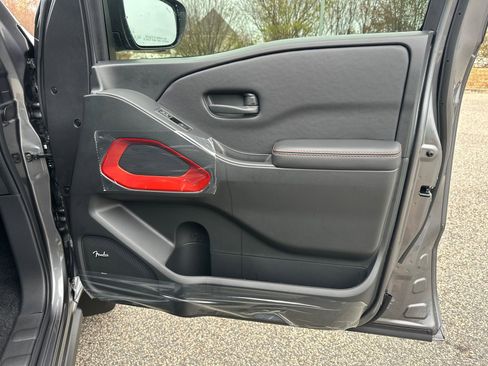 New 2026 Nissan Frontier 4x4 Crew Cab image 14