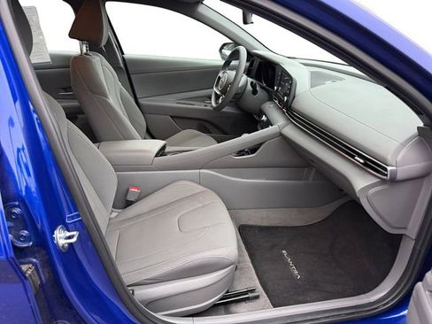 Certified 2023 Hyundai Elantra Blue image 15