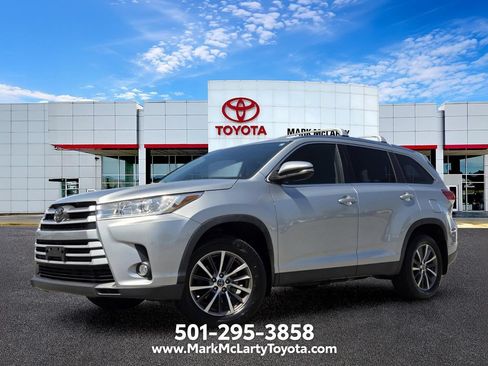 Used 2019 Toyota Highlander XLE AWD/4WD image 26