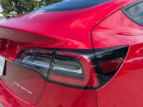 Used 2022 Tesla Model 3 Long Range AWD/4WD image 8