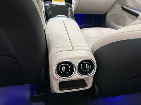 New 2026 Mercedes-Benz GLC 300 image 21