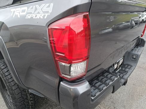 Used 2017 Toyota Tacoma TRD Sport w/ Premium & Technology Package AWD/4WD image 35
