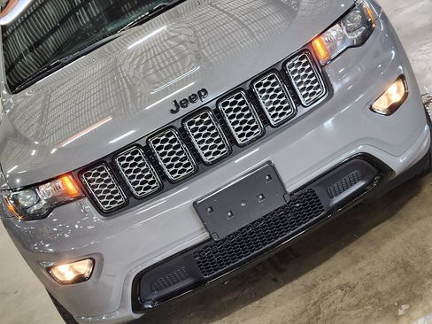 Used 2019 Jeep Grand Cherokee Altitude RWD image 19