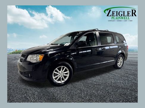 Used 2019 Dodge Grand Caravan SXT FWD image 1